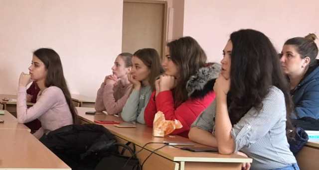 Сповнені емоцій